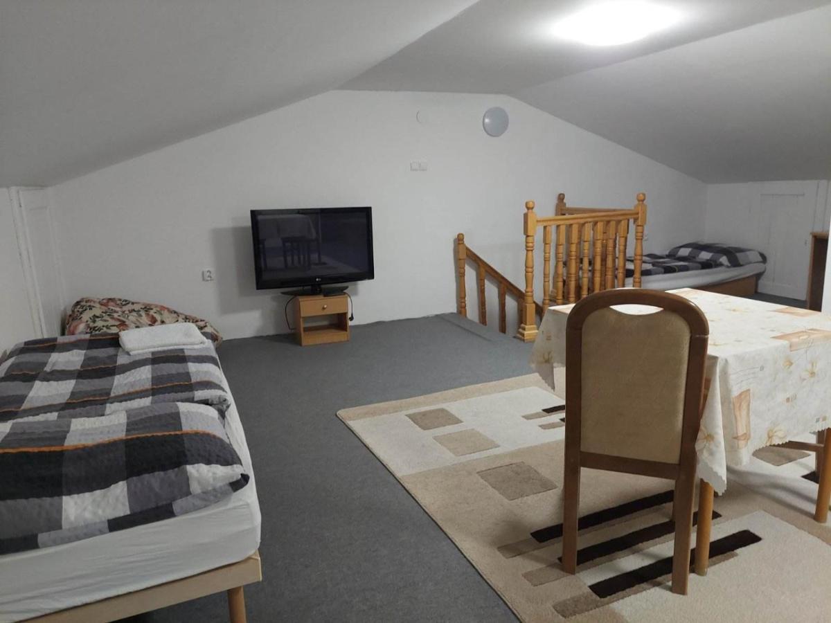 Naty Apartman Haniska Экстерьер фото